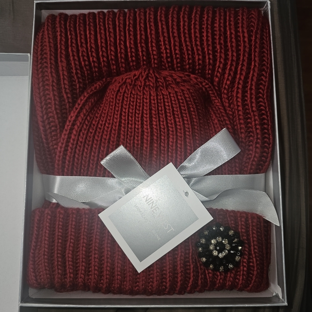 Nine West - Loop Scarf & Beanie Set - Deep Red - One Size